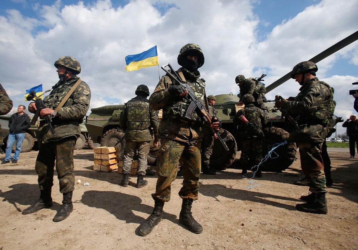 Nga dieu tap doan quan tung danh bai Gruzia ap sat bien gioi Ukraine-Hinh-9