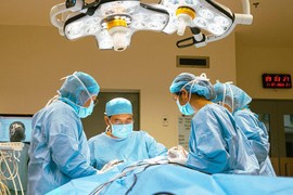 Bệnh viện FV phẫu thuật gãy xương hàm phức tạp thành công