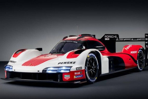 Porsche kết hợp với đối tác sản xuất lốp lâu năm Michelin và nhà sản xuất khung gầm Multimatic.