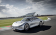 Mercedes-Benz Vision EQXX lập kỷ lục "chạy" 1202 km chỉ một lần sạc