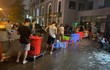 Hà Nội: Trắng đêm xách nước tắm gội ở chung cư “hạng sang“ Hateco