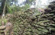 Bí ẩn trăm năm lũy đá cổ "độc nhất vô nhị" ở Việt Nam