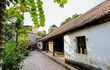 Cận cảnh nhà cổ 300 tuổi làm từ gỗ lim giữa Hà thành