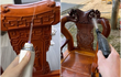 Netizen chia sẻ tuyệt chiêu làm sạch bộ bàn ghế rồng phượng ngày Tết