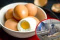 Gia đình 4 người ngộ độc nặng sau bữa tối với trứng gà: Cảnh báo 6 sai lầm