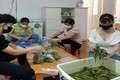 Chị em Hà thành lùng mua món rau nhà nghèo, hàng online bán ngày cả tạ