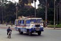 Hình cực độc về xe buýt ở Hà Nội năm 1996 (1)