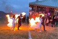 Màn trình diễn cô dâu cùng chú rể cùng bốc cháy trong đám cưới