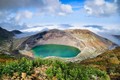 Khám phá hồ nước miệng núi lửa đổi 5 màu ở Nhật Bản