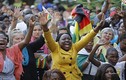 Biển người ăn mừng giữa cơn chính biến Zimbabwe