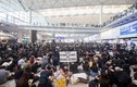 Sân bay Hong Kong "thất thủ" vì biểu tình lớn