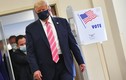 Ảnh: Tổng thống Trump đeo khẩu trang đi bỏ phiếu sớm tại bang Florida