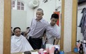 Ngạc nhiên thợ cắt tóc ở Hà Nội giống hệt Tổng thống Obama