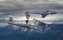 Ấn tượng phi công “phi” tàu lượn trên lưng máy bay