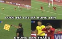 Quang Hải nhận quà “lạ” sau trận thắng Malaysia