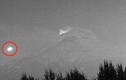 UFO thăm dò núi lửa đang hoạt động?