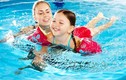Mẹo dạy con tập bơi giỏi như Ánh Viên SEA Games 28
