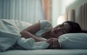 10 mẹo giúp bạn ngủ ngon hơn trong thời tiết oi bức cả đêm