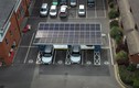 Trạm sạc ôtô điện chạy năng lượng mặt trời Papilio3 luôn kín chỗ