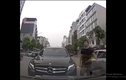Clip: Mercedes lấn làn, tài xế xuống chửi bới do không nhường đường