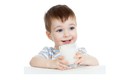 Bí quyết giúp bé mê uống sữa