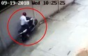 Video: Trộm bẻ khóa rồi bốc đầu xe máy tẩu thoát