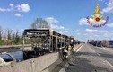 Tài xế Italy phóng hỏa đốt xe buýt chở 51 trẻ em
