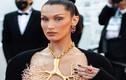 Cannes ngày thứ 6: Siêu mẫu Bella Hadid dùng vòng cổ thay nội y