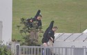 Soi balo vũ khí của lính bắn tỉa hộ tống Tổng thống Trump bảo vệ khách sạn Marriott