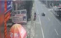 Video: Cô gái phi từ trong ngõ ra đâm trúng hai bố con đi xe máy