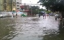 Nước tấn công, biến đường thành phố Hải Dương thành sông 