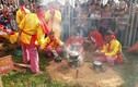 Ảnh: Kéo lửa, thổi cơm thi thu hút hàng nghìn du khách đến chùa Keo