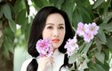 BTV Hoài Anh diện áo dài trắng trẻ xinh như "gái đôi mươi"