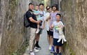 BTV Quang Minh vui vẻ thăm Hội An cùng vợ và 4 con trai