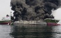 Hiện trường vụ cháy dữ dội tàu chở dầu Nhật qua ảnh