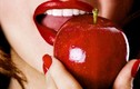 Cách ăn táo giúp tăng ham muốn “yêu”