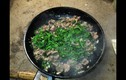Cách làm thịt trâu xào rau dớn – món yêu thích của Hà Đức Chinh