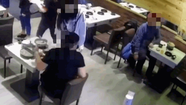 Video: Bạn gái bị trêu gẹo, thanh niên mang dao “xử” đối thủ