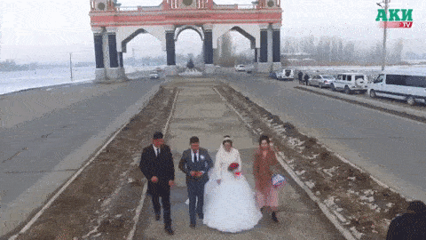 Flycam quay đám cưới vô tình ghi lại cảnh tai nạn xe hơi kinh hoàng 
