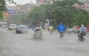 Hà Nội có mưa dông, nguy cơ ngập lụt cao