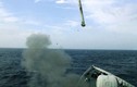 Tàu chiến Trung Quốc phóng "mưa" tên lửa trên Biển Đông