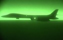 Clip oanh tạc cơ B-1B "bú sữa" đi đánh IS ở Syria