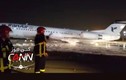 Video: Máy bay chở 100 hành khách cháy rừng rực giữa đêm