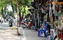 Ảnh: Con phố với dãy cửa hàng siêu nhỏ độc đáo ở Hà Nội