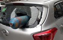 Hy hữu: Bình khí “bí ẩn” bay vèo đâm xuyên ô tô ở Hà Nội