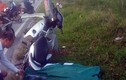 Thất kinh nam thanh niên tử vong cạnh xe máy “dính” chặt cột điện