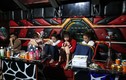 Cảnh sát bắt giữ nhóm nam nữ “bay lắc” trong quán karaoke