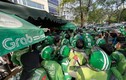 Hàng trăm tài xế “vây” trụ sở Grab ở Hà Nội