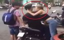 Thiếu nữ Việt thi nhau cưỡng hôn người lạ trên phố