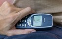 Thử độ bền điện thoại "cục gạch" huyền thoại nhất của Nokia